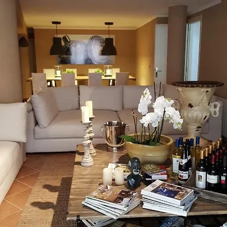 La Dedola Apartment *